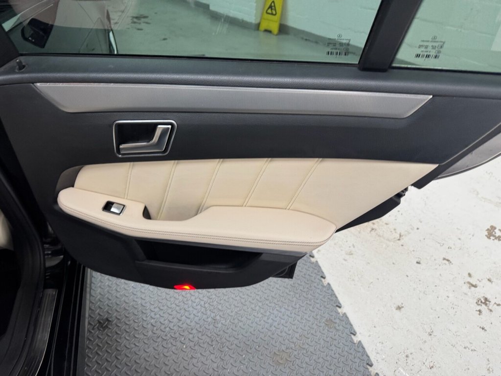 Used Mercedes-Benz E Class 2013 for sale - 76469858: Photo 24
