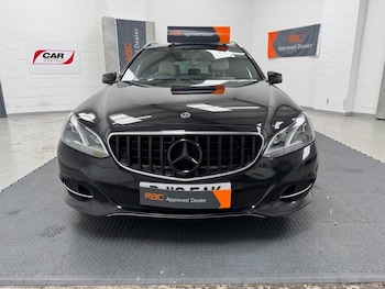 Used Mercedes-Benz E Class 2013 for sale - 76469858: Photo