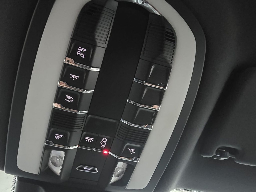 Used Porsche Macan 2017 for sale - 78043939: Photo 22