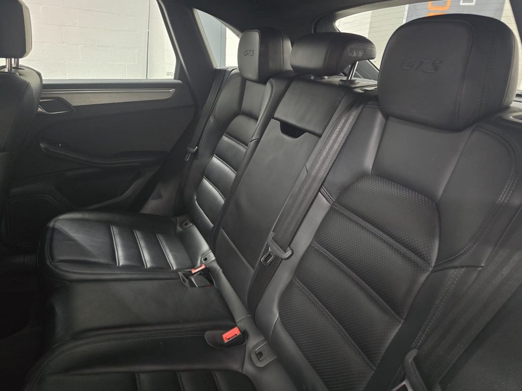 Used Porsche Macan 2017 for sale - 78043939: Photo 33