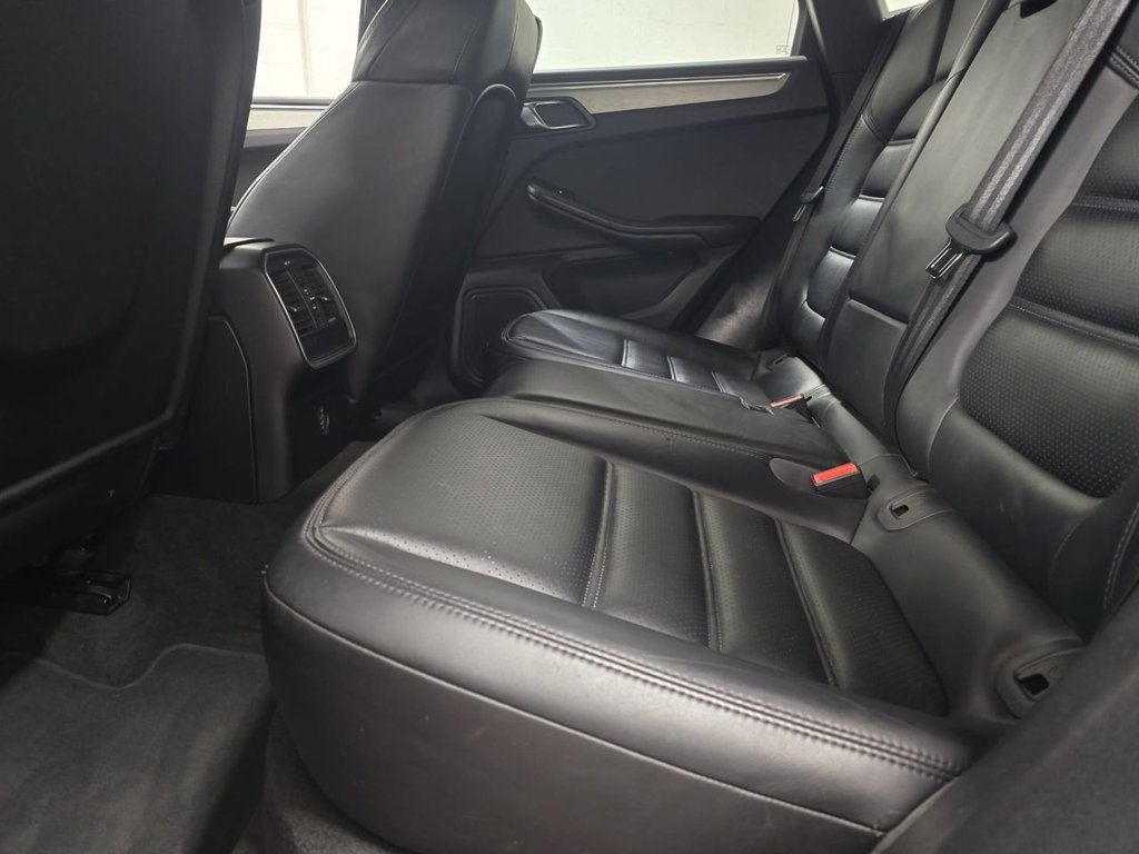 Used Porsche Macan 2017 for sale - 78043939: Photo 37