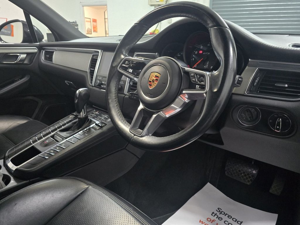 Used Porsche Macan 2017 for sale - 78043939: Photo 9