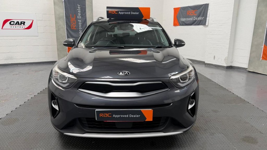 Used Kia Stonic 2019 for sale - 78082789: Photo 2