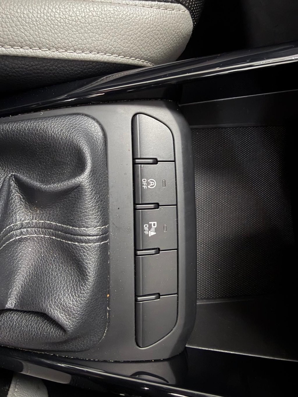 Used Kia Stonic 2019 for sale - 78082789: Photo 29