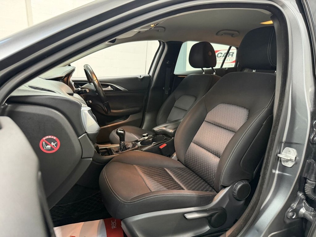 Used Infiniti Q30 2017 for sale - 77171939: Photo 26