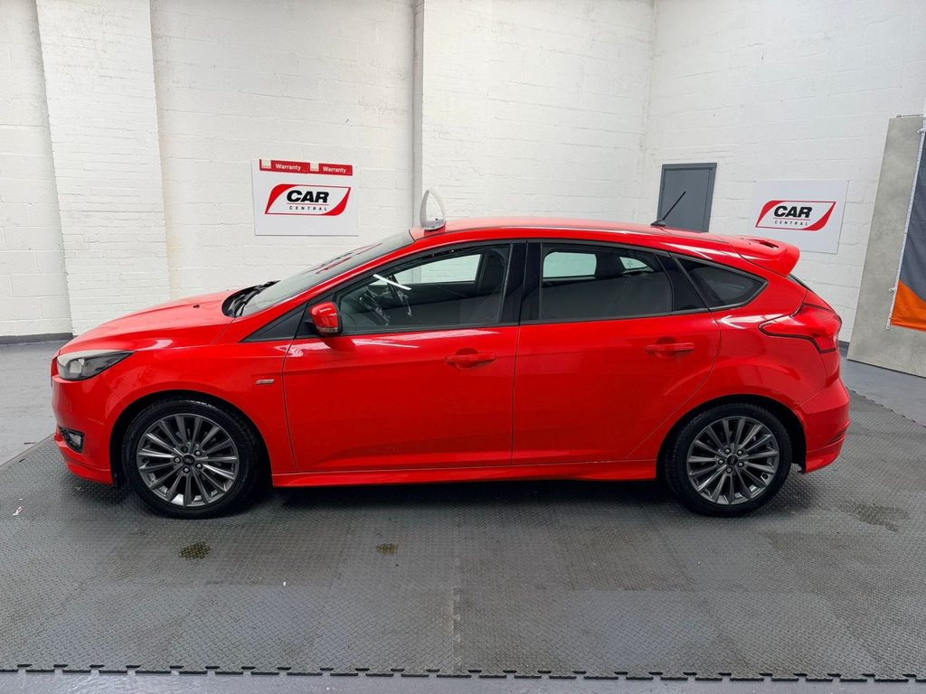 Used Ford Focus 2018 for sale - 77821296: Photo 3