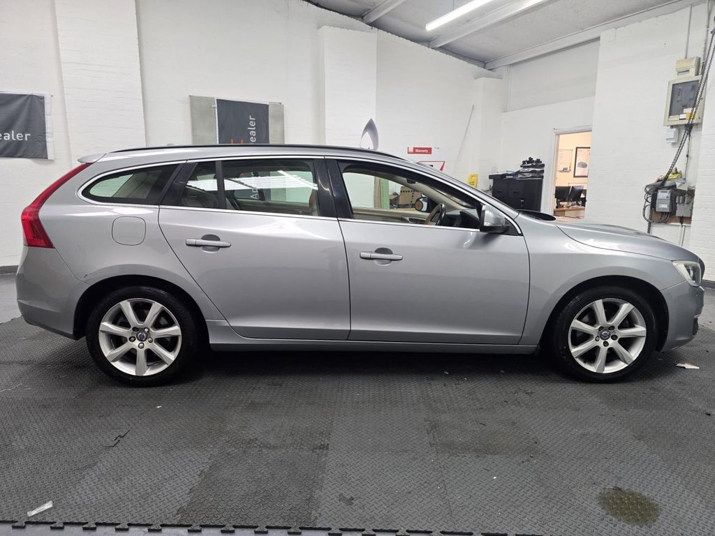 Used Volvo V60 2015 for sale - 77850387: Photo 7