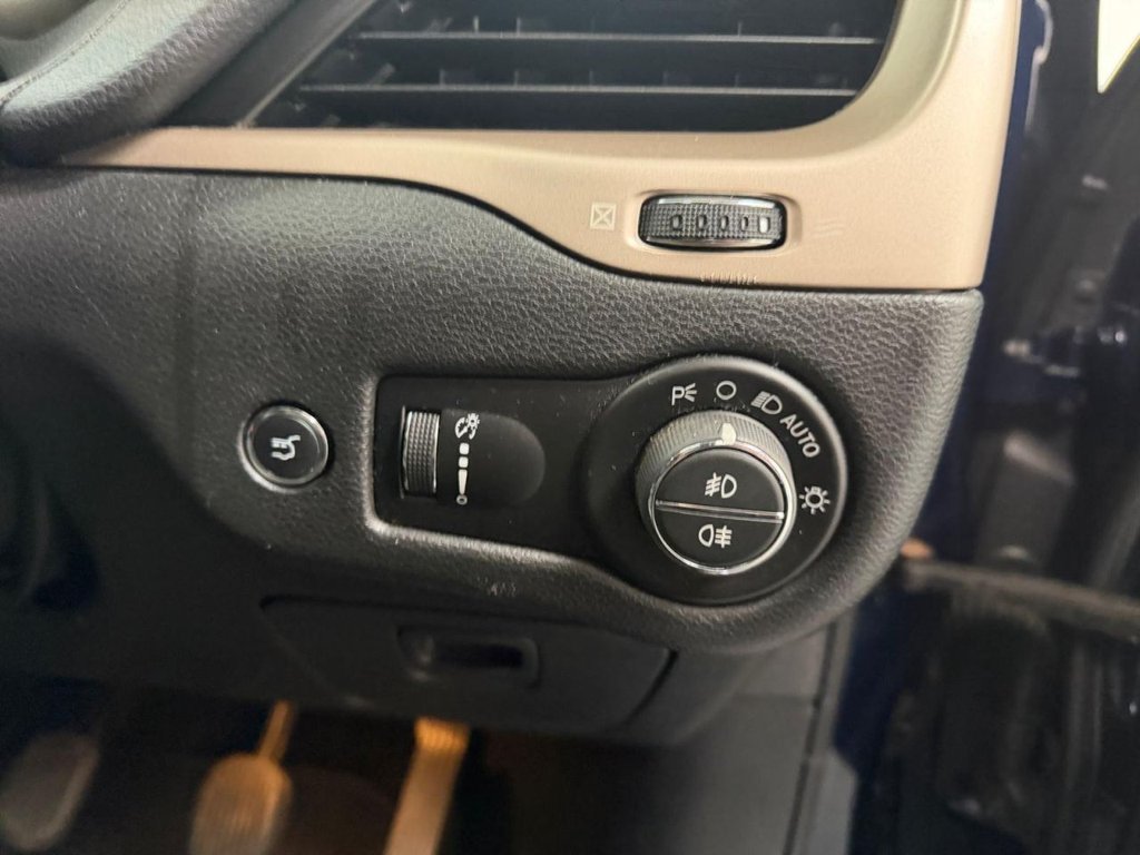 Used Jeep Cherokee 2014 for sale - 78017831: Photo 25