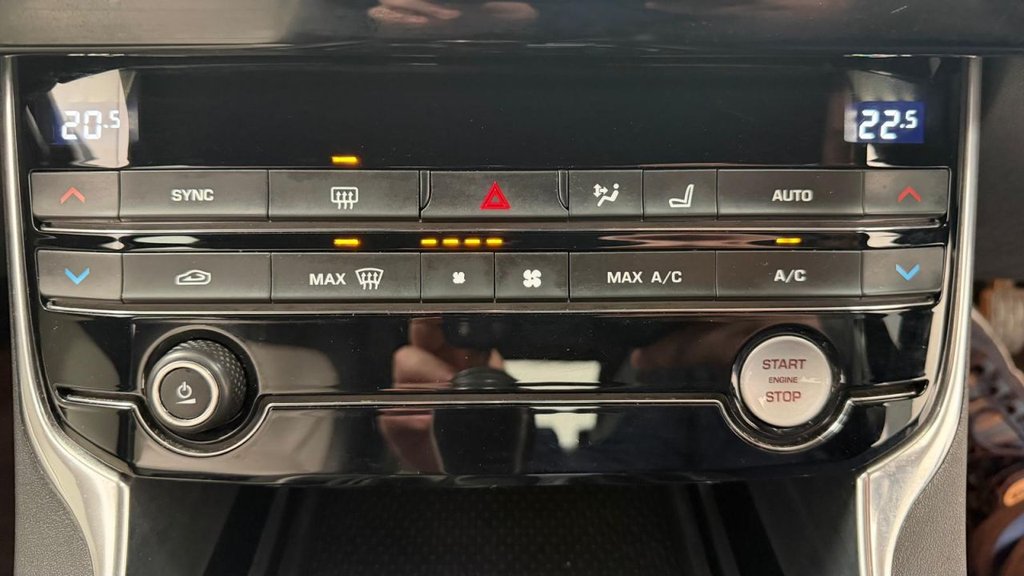 Used Jaguar XE 2017 for sale - 78096879: Photo 20