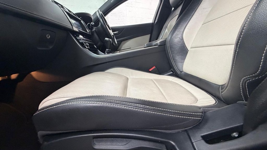 Used Jaguar XE 2017 for sale - 78096879: Photo 21