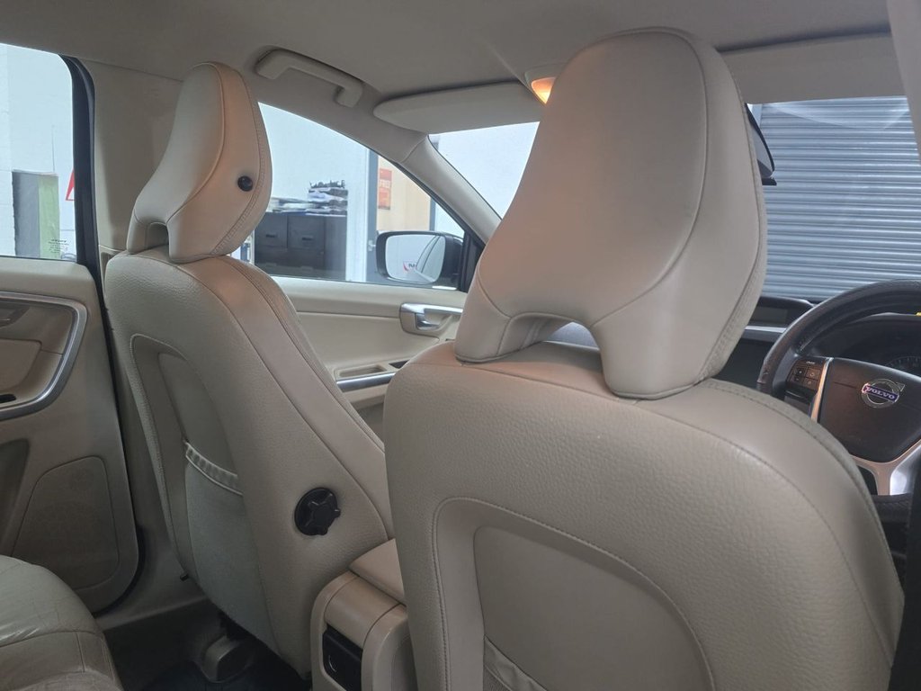 Used Volvo XC60 2009 for sale - 77534381: Photo 12