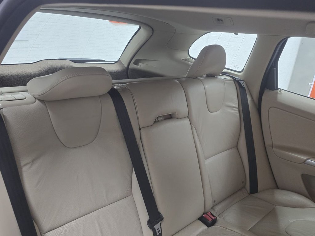 Used Volvo XC60 2009 for sale - 77534381: Photo 13