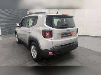 Used Jeep Renegade 2015 for sale - 79069122: Photo