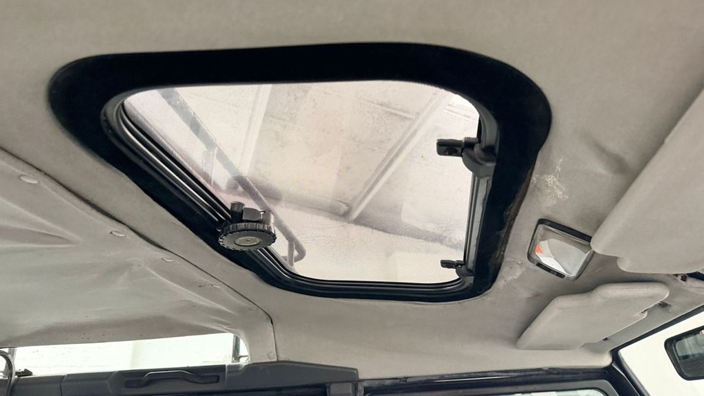 Used Land Rover Defender 110 1997 for sale - 77667240: Photo 11