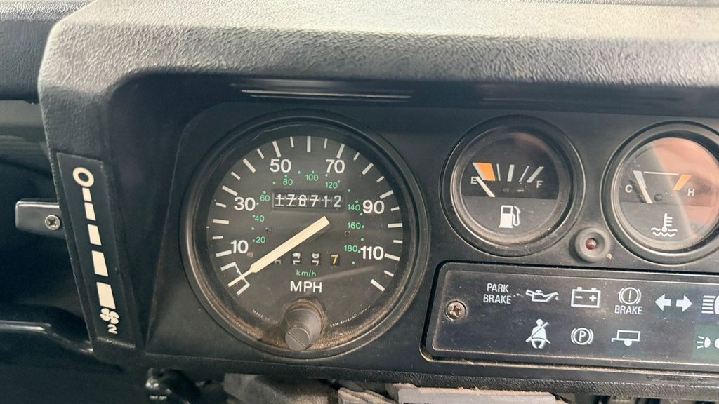 Used Land Rover Defender 110 1997 for sale - 77667240: Photo 12