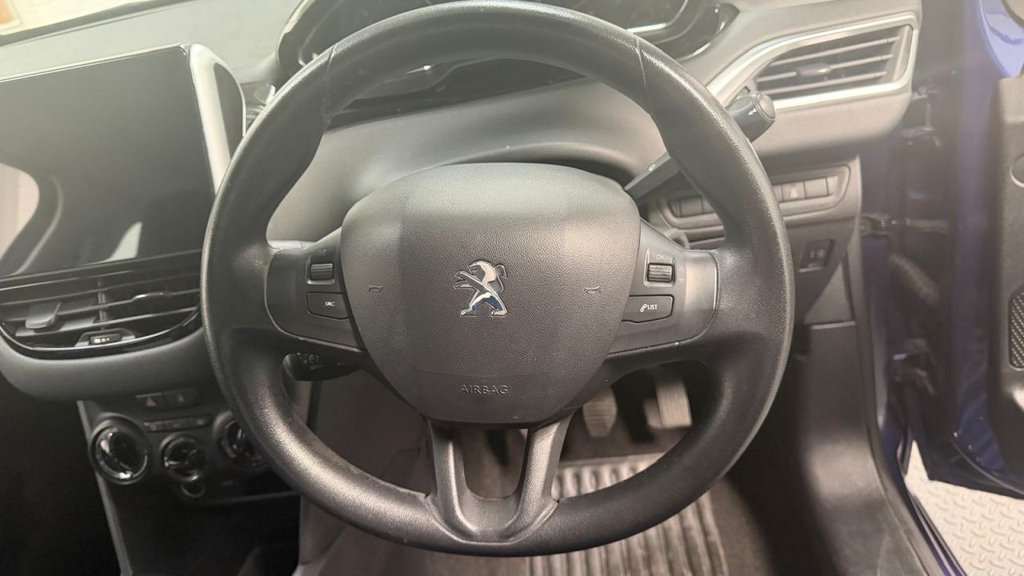 Used Peugeot 208 2013 for sale - 78167297: Photo 10