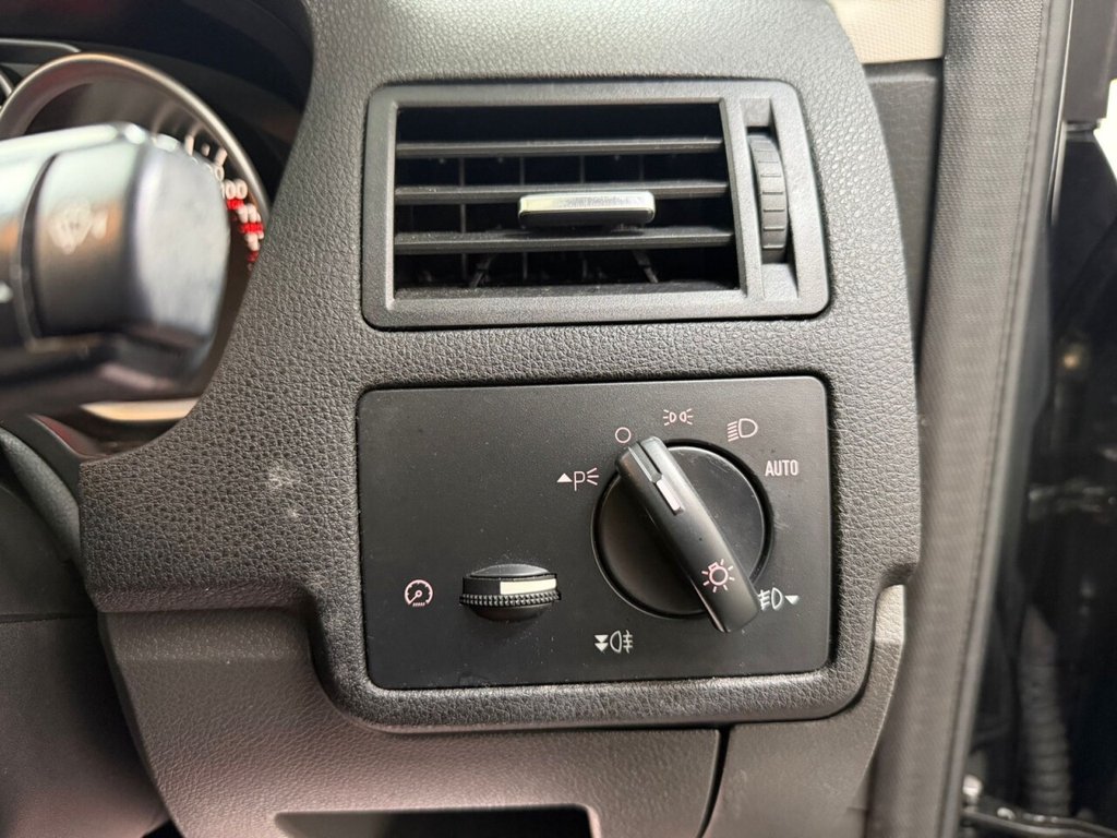 Used Ford Kuga 2012 for sale - 77133689: Photo 22