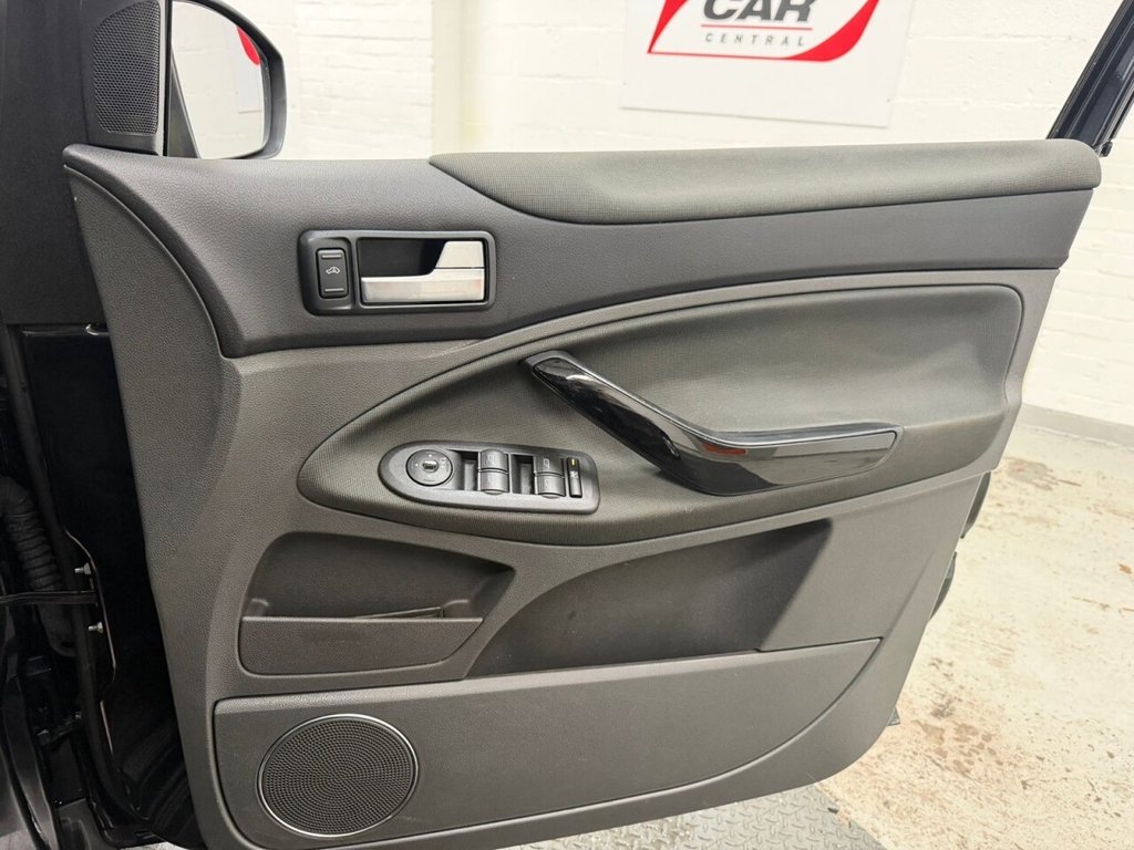 Used Ford Kuga 2012 for sale - 77133689: Photo 23