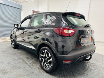 Used Renault Captur 2017 for sale - 76590789: Photo