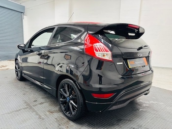 Used Ford Fiesta 2016 for sale - 76558536: Photo