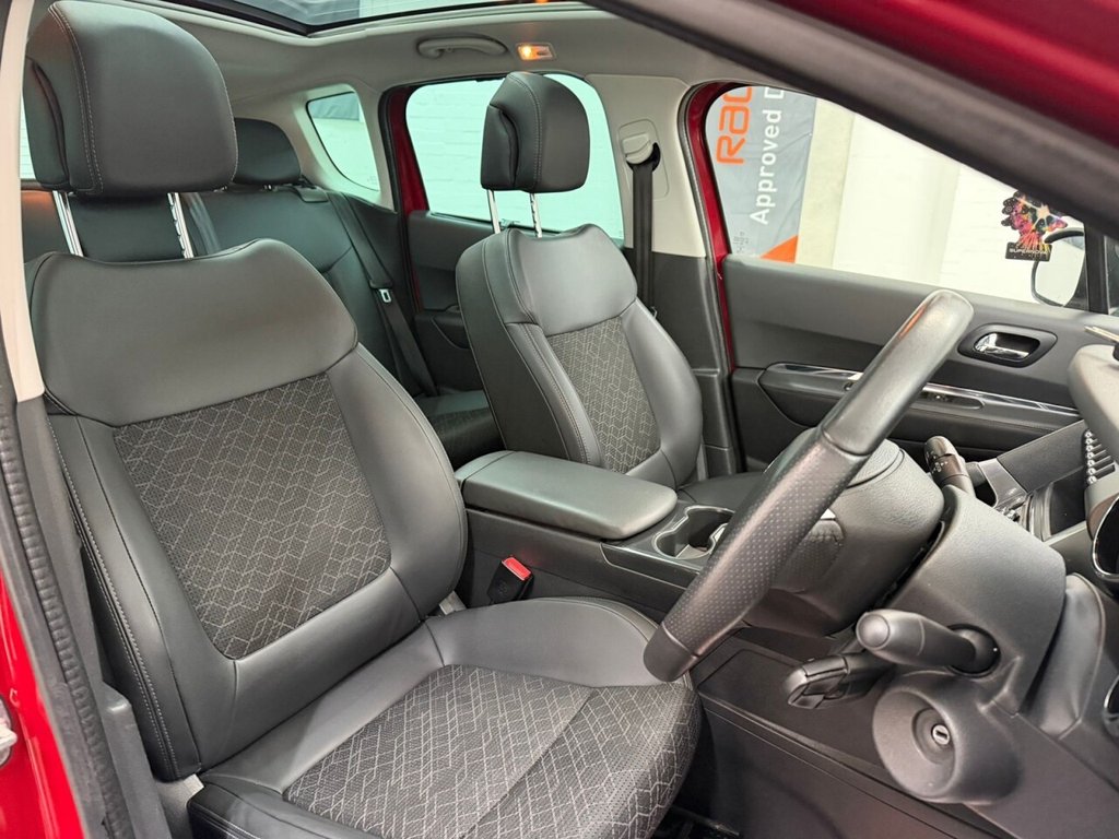 Used Peugeot 3008 2015 for sale - 77110955: Photo 10