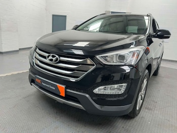 Used Hyundai Santa Fe 2015 for sale - 79420784: Photo