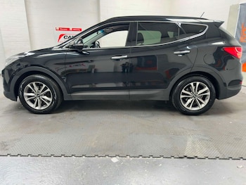 Used Hyundai Santa Fe 2015 for sale - 79420784: Photo
