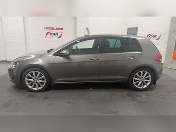 Used Volkswagen Golf 2015 for sale - 79069142: Photo