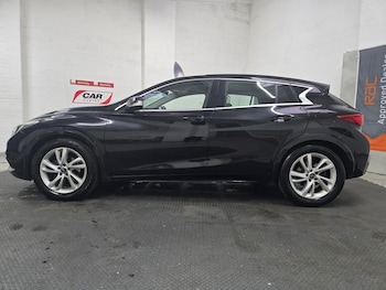 Used Infiniti Q30 2016 for sale - 77499458: Photo