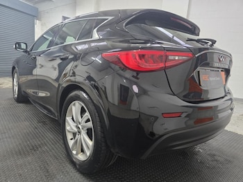 Used Infiniti Q30 2016 for sale - 77499458: Photo