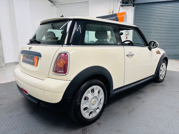 Used MINI Hatch 2010 for sale - 76092663: Photo 6