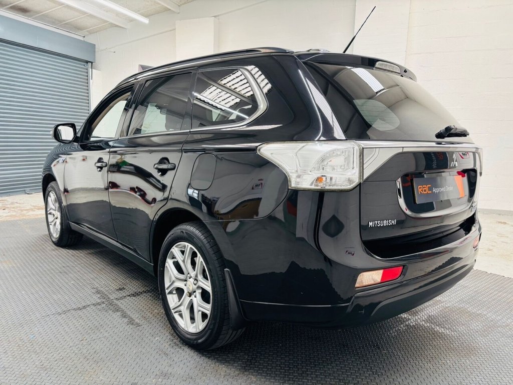 Used Mitsubishi Outlander 2015 for sale - 76617906: Photo 4