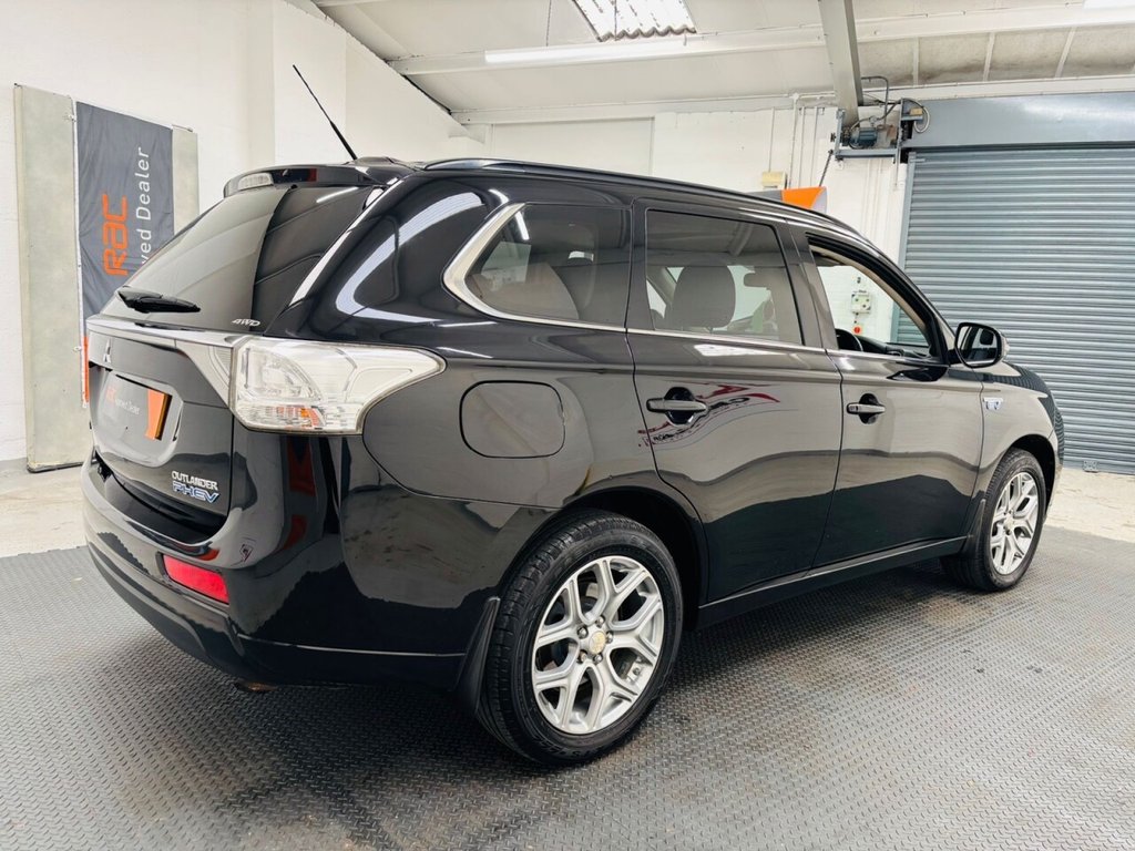 Used Mitsubishi Outlander 2015 for sale - 76617906: Photo 6