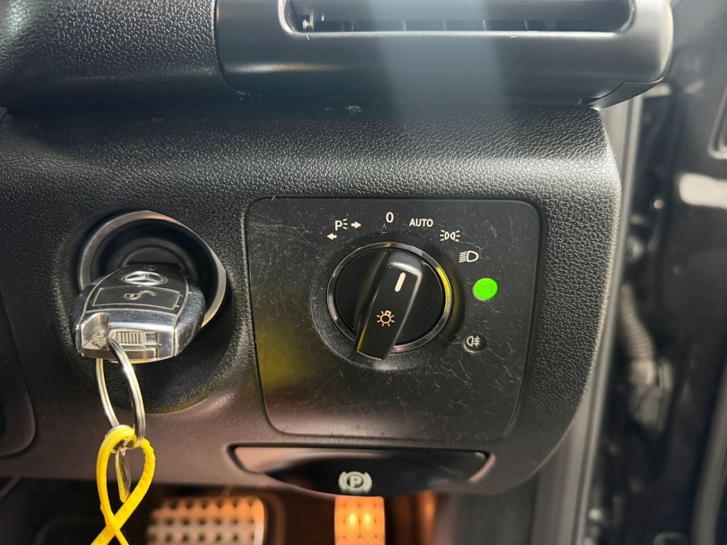 Used Mercedes-Benz R Class 2011 for sale - 77161561: Photo 18