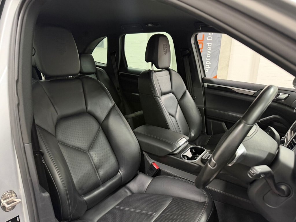 Used Porsche Cayenne 2011 for sale - 77007457: Photo 10
