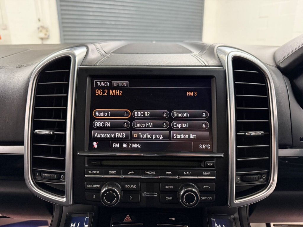 Used Porsche Cayenne 2011 for sale - 77007457: Photo 14