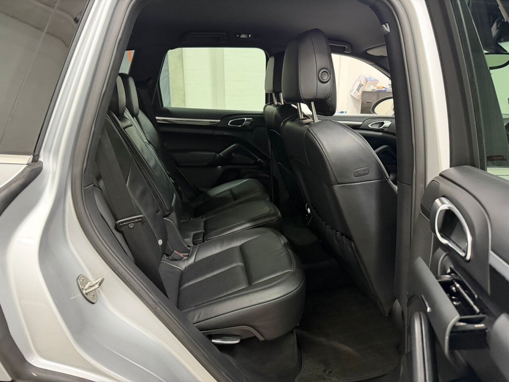 Used Porsche Cayenne 2011 for sale - 77007457: Photo 24