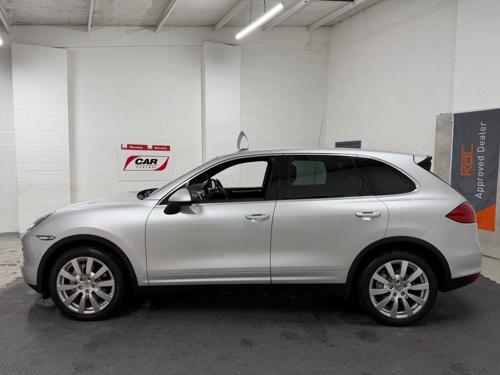 Used Porsche Cayenne 2011 for sale - 77007457: Photo 3