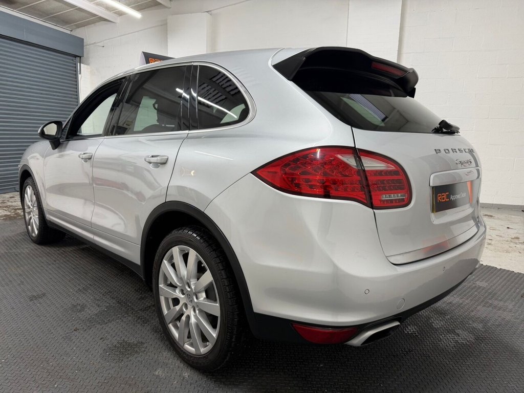Used Porsche Cayenne 2011 for sale - 77007457: Photo 4