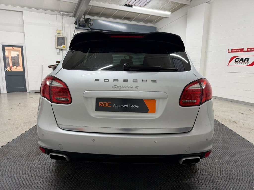 Used Porsche Cayenne 2011 for sale - 77007457: Photo 5