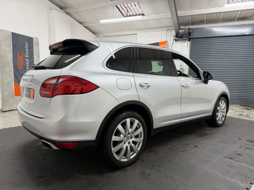 Used Porsche Cayenne 2011 for sale - 77007457: Photo 6