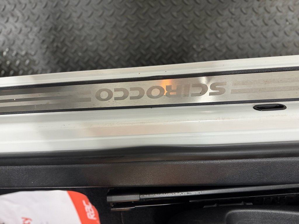 Used Volkswagen Scirocco 2012 for sale - 76685922: Photo 26