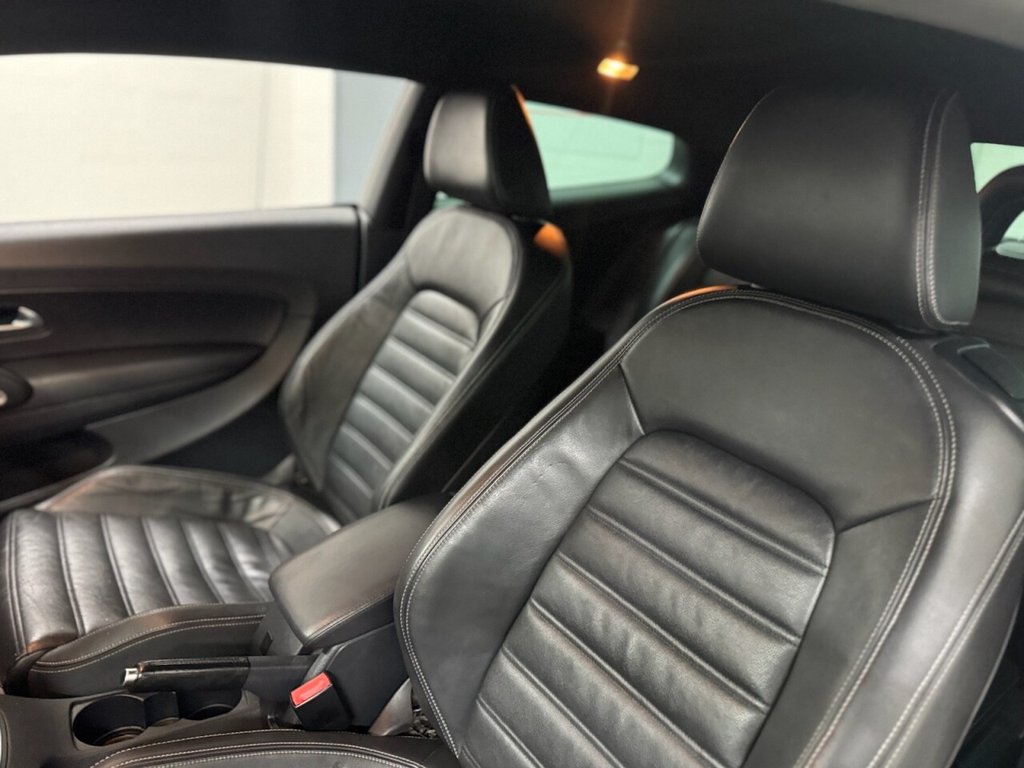 Used Volkswagen Scirocco 2012 for sale - 76685922: Photo 30