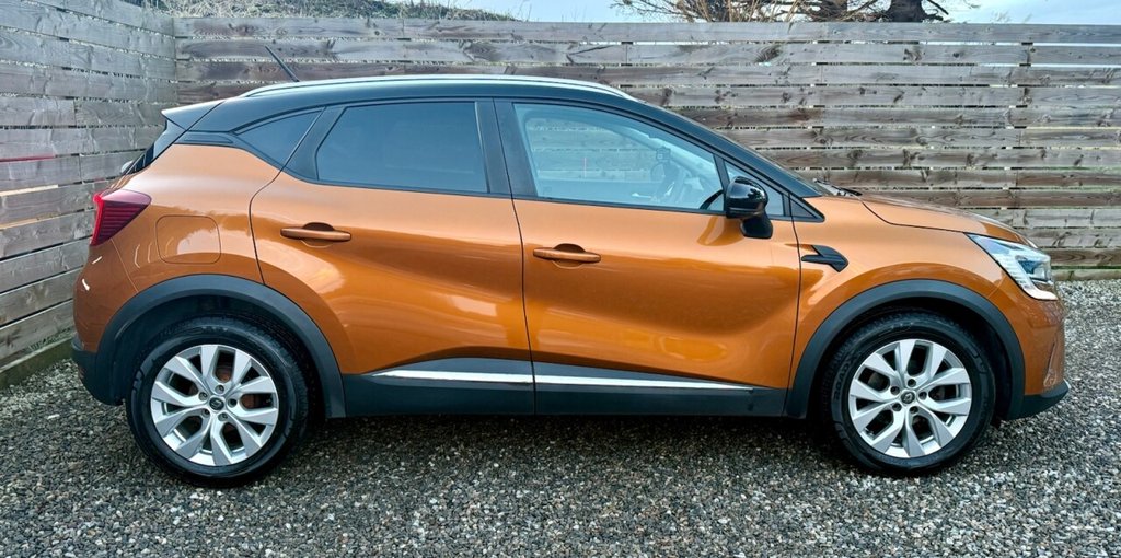 Used Renault Captur 2020 for sale - 76986117: Photo 2