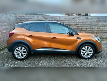 Used Renault Captur 2020 for sale - 76986117: Photo