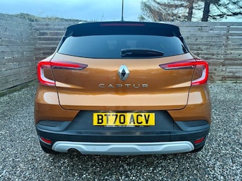 Used Renault Captur 2020 for sale - 76986117: Photo
