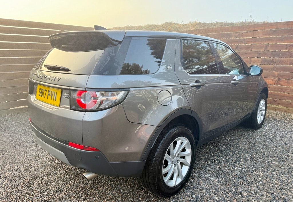 Used Land Rover Discovery Sport 2017 for sale - 77038233: Photo 3