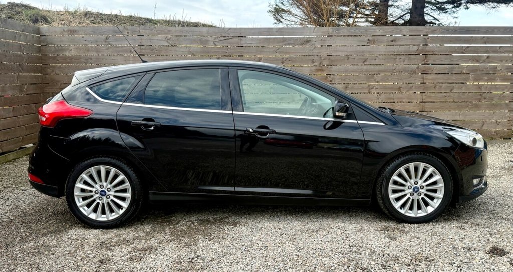 Used Ford Focus 2015 for sale - 77499289: Photo 2