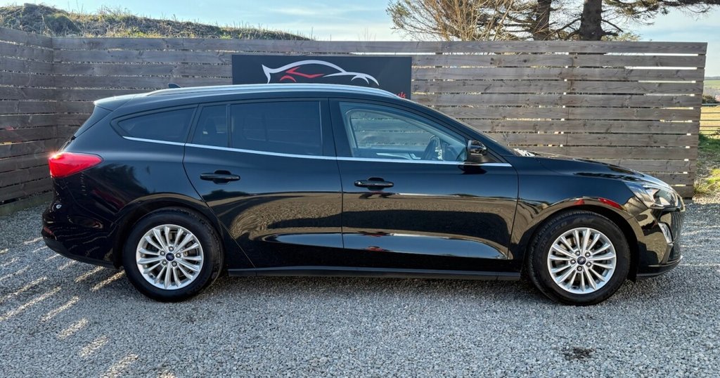 Used Ford Focus 2020 for sale - 77966666: Photo 2