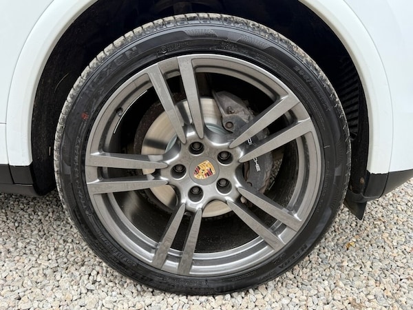 Used Porsche Cayenne 2014 for sale - 76266587: Photo 9